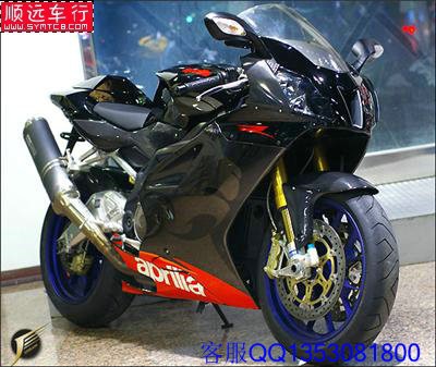 阿普利亚rsv1000摩托车 